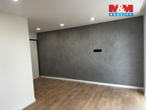 Prodej bytu 3+kk, Dvory, 95 m2