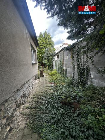 Prodej rodinného domu, Praha - Suchdol, K osmidomkům, 180 m2