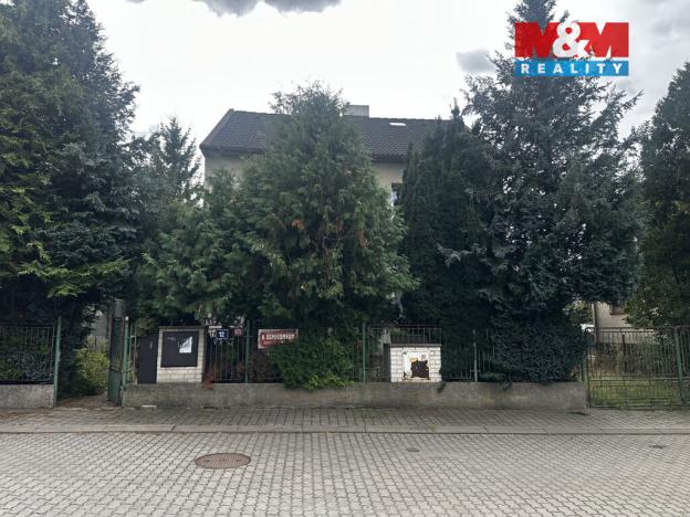 Prodej rodinného domu, Praha - Suchdol, K osmidomkům, 180 m2