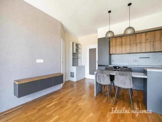 Pronájem bytu 2+kk, Praha - Karlín, Breitfeldova, 55 m2