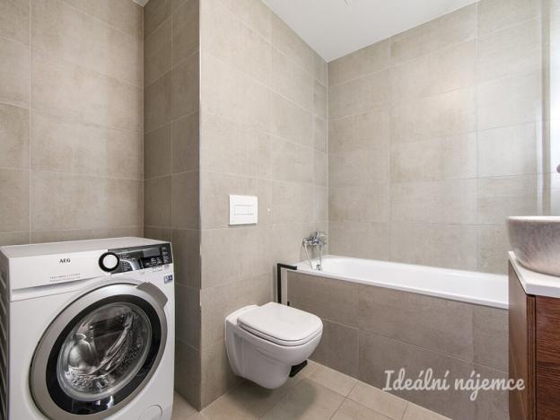 Pronájem bytu 2+kk, Praha - Karlín, Breitfeldova, 55 m2