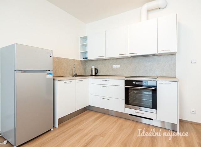 Pronájem bytu 2+kk, Praha - Prosek, Čakovická, 43 m2