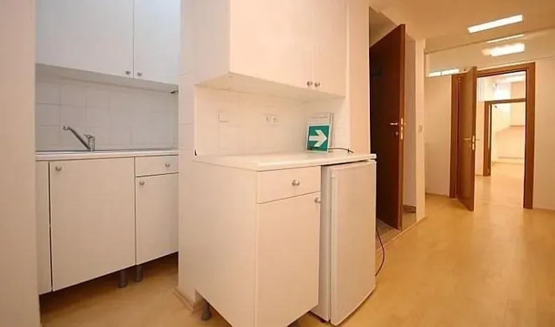 Pronájem kanceláře, Praha - Jinonice, Klikatá, 147 m2