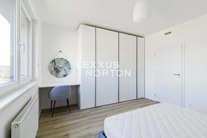 Pronájem bytu 2+kk, Praha - Hloubětín, Sobí, 64 m2