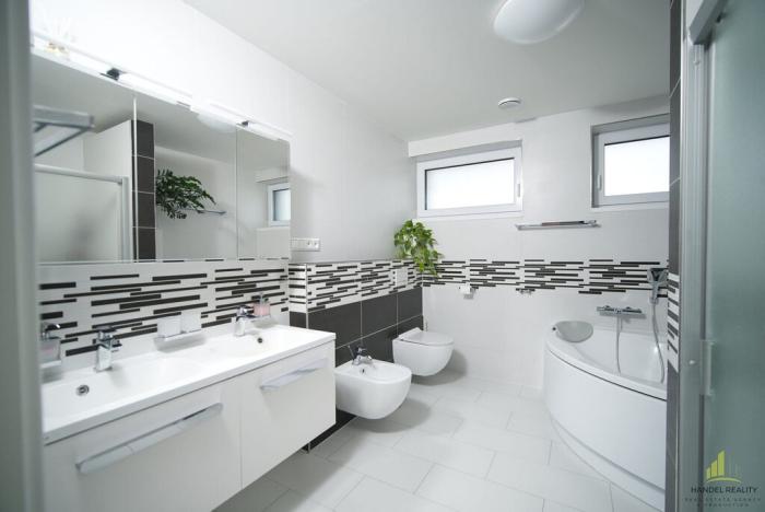 Prodej rodinného domu, Zaječí, Sadařská, 238 m2