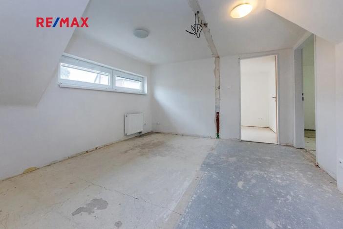 Prodej rodinného domu, Praha - Uhříněves, V kuťatech, 78 m2