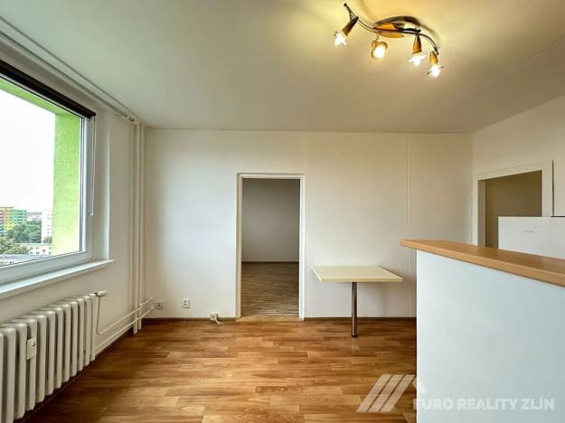 Pronájem bytu 2+kk, Otrokovice, SNP, 38 m2