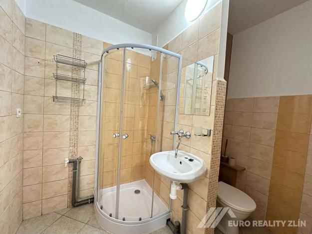 Pronájem bytu 2+kk, Otrokovice, SNP, 38 m2