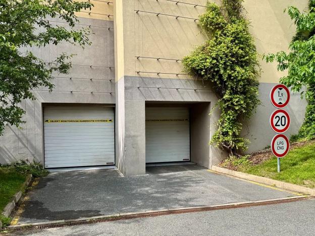 Prodej garážového stání, Praha - Hostivař, Rižská, 12 m2