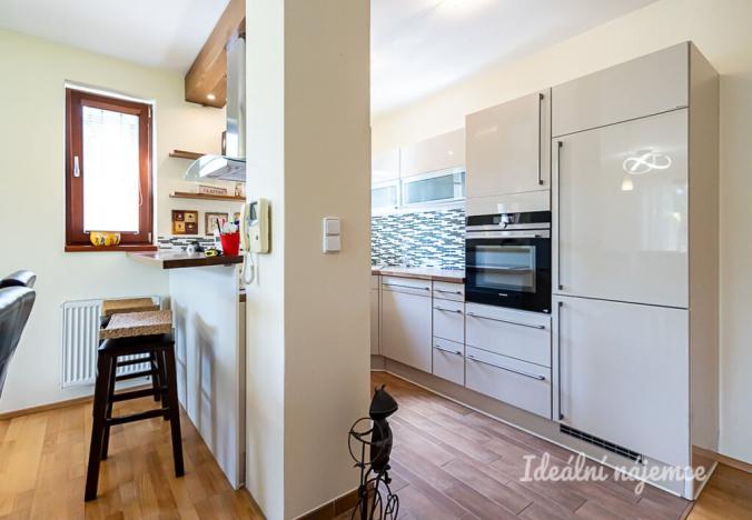 Pronájem rodinného domu, Měšice, Nad Babím dolem, 131 m2