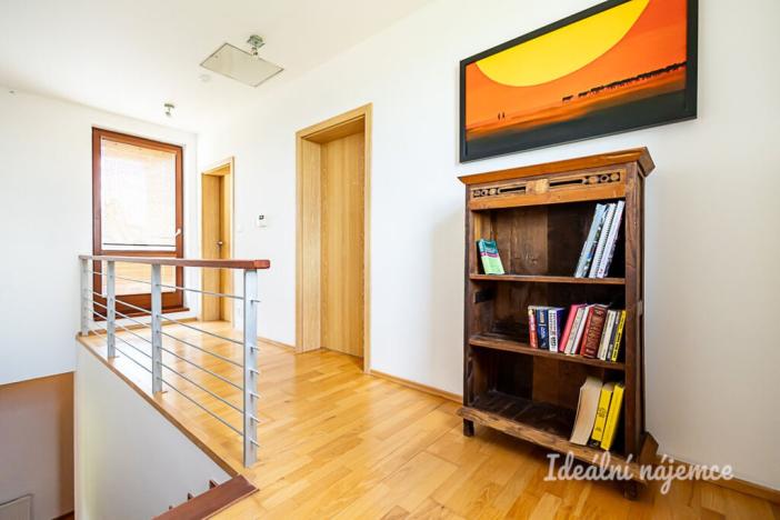 Pronájem rodinného domu, Měšice, Nad Babím dolem, 131 m2