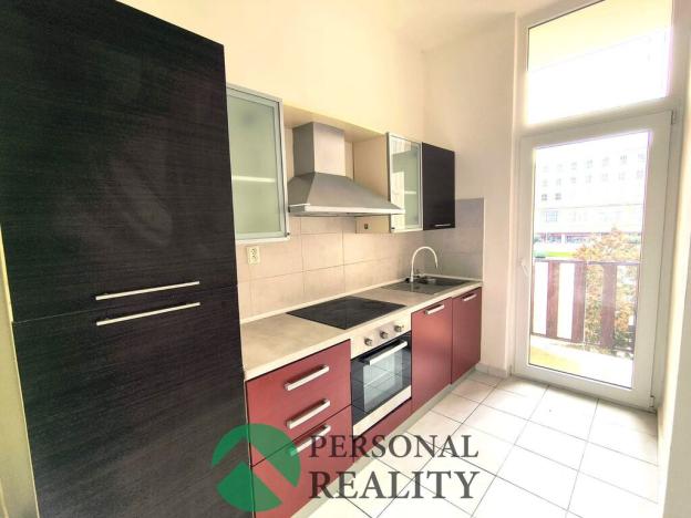 Prodej bytu 3+1, Zruč nad Sázavou, náměstí Míru, 64 m2