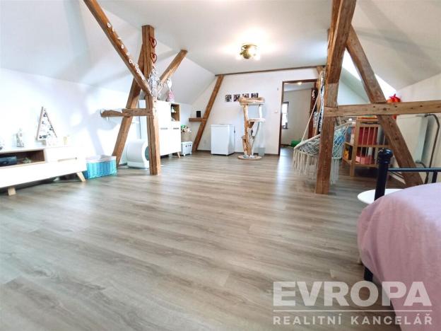 Prodej rodinného domu, Bezvěrov - Chudeč, 180 m2