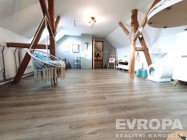 Prodej rodinného domu, Bezvěrov - Chudeč, 180 m2