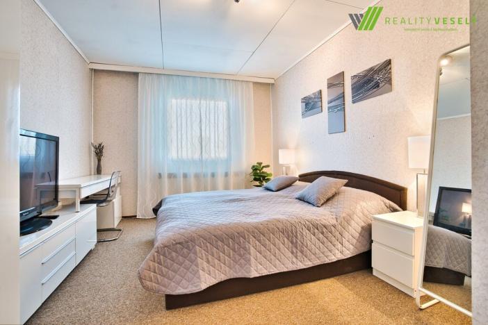 Prodej rodinného domu, Hluboké Dvory, 190 m2