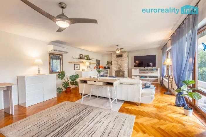 Prodej rodinného domu, Zahrádky, 196 m2