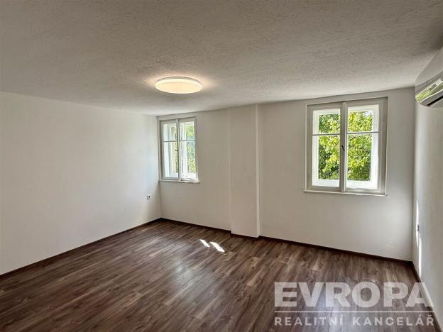 Pronájem bytu 1+1, Praha - Hostivař, V nových domcích, 40 m2