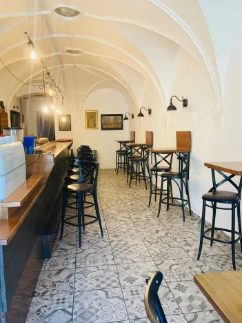 Pronájem restaurace, Opava - Město, Dolní náměstí, 150 m2