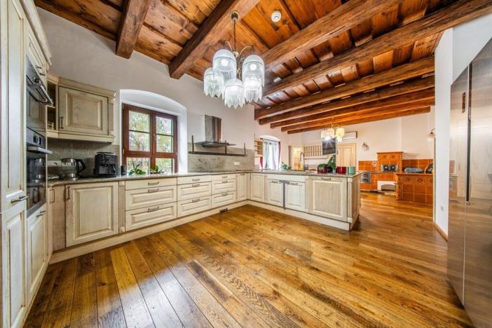 Prodej historického objektu, Domanín, 717 m2