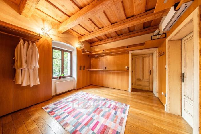 Prodej historického objektu, Domanín, 717 m2