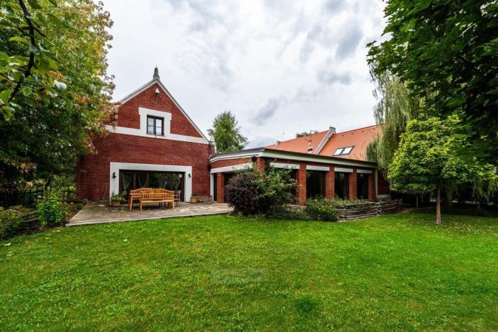 Prodej historického objektu, Domanín, 717 m2