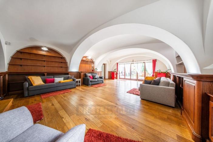 Prodej historického objektu, Domanín, 717 m2