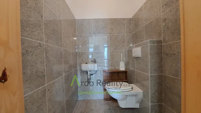 Pronájem komerční nemovitosti, Lipno nad Vltavou, 62 m2