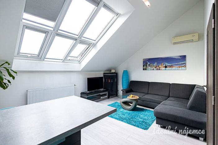 Pronájem bytu 2+kk, Praha - Nové Město, Sokolská, 49 m2