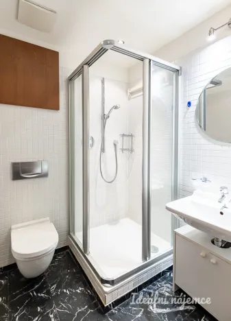 Pronájem bytu 1+kk, Praha - Vysočany, Podnádražní, 22 m2