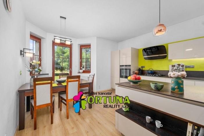 Prodej rodinného domu, Úsilné, 159 m2