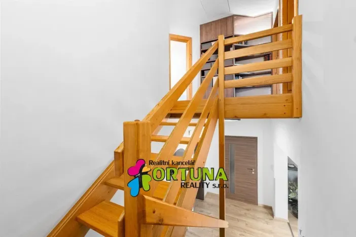 Prodej rodinného domu, Úsilné, 159 m2