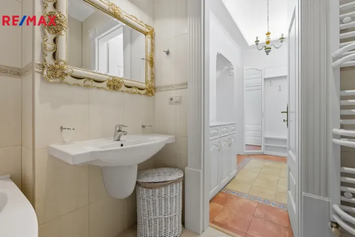 Prodej bytu 2+kk, Karlovy Vary, Ondřejská, 97 m2