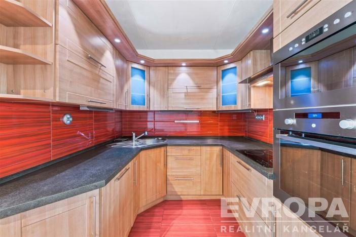 Prodej bytu 3+kk, Praha - Černý Most, Doležalova, 76 m2