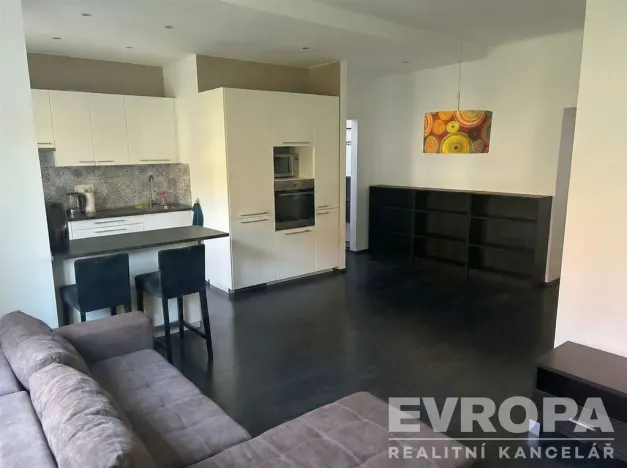 Prodej bytu 2+kk, Praha - Bubeneč, Národní obrany, 50 m2