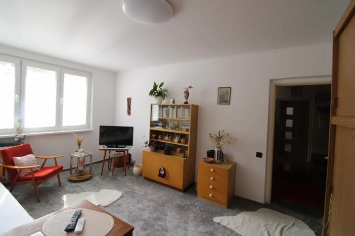 Prodej bytu 2+1, Karlovy Vary, Krymská, 54 m2