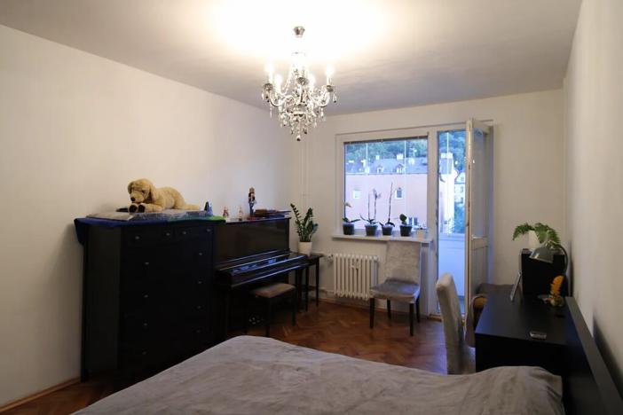 Prodej bytu 3+1, Karlovy Vary, Krymská, 68 m2