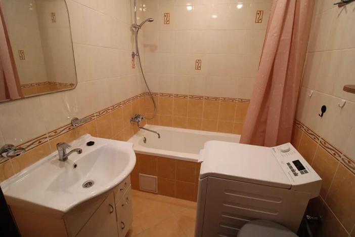 Prodej bytu 2+1, Karlovy Vary, I. P. Pavlova, 54 m2