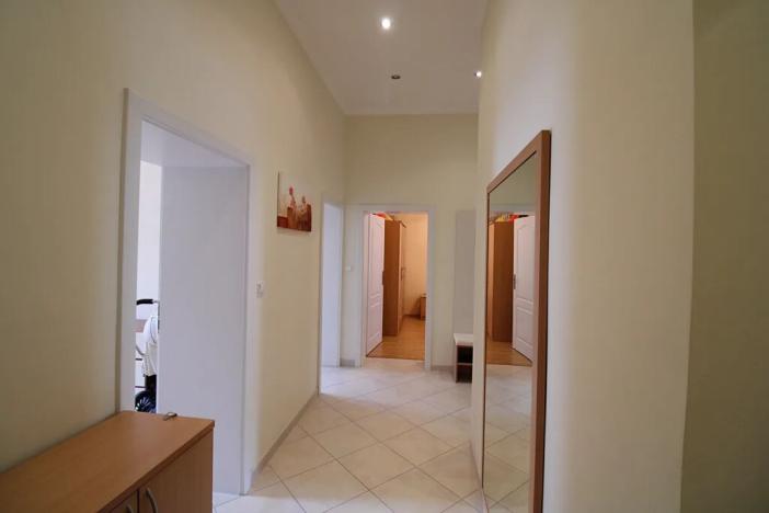 Prodej bytu 3+1, Karlovy Vary, Vřídelní, 71 m2