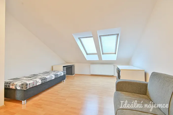 Pronájem bytu 2+1, Brno, Zahradnická, 79 m2