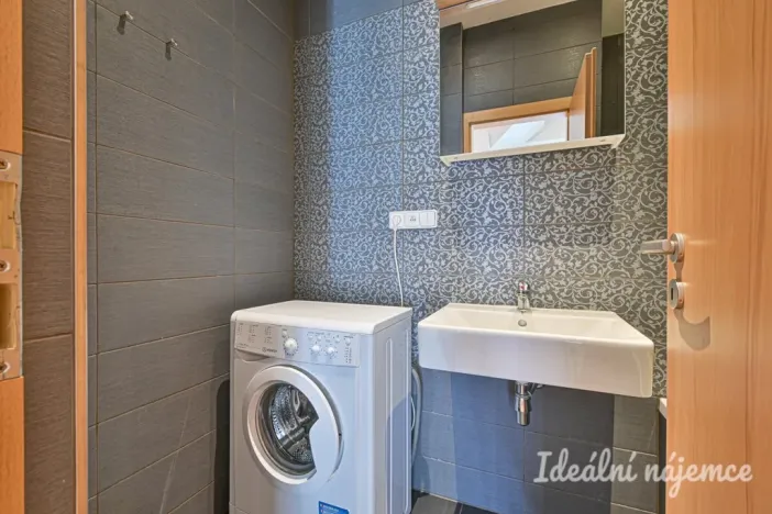 Pronájem bytu 2+1, Brno, Zahradnická, 79 m2