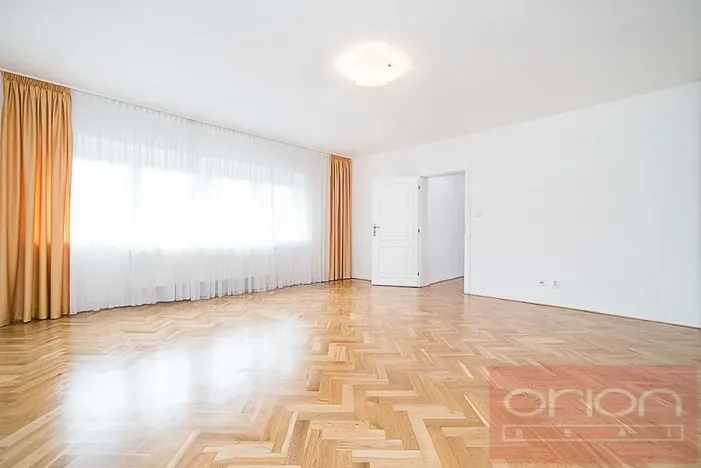 Pronájem rodinného domu, Praha - Břevnov, Slezanů, 350 m2