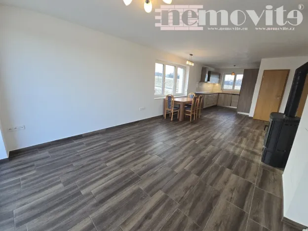 Pronájem rodinného domu, Svinaře, 154 m2