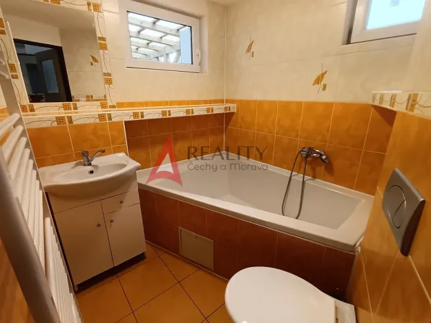 Pronájem bytu 2+kk, Štoky, 50 m2