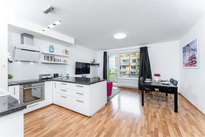 Prodej bytu 4+kk, Praha, Zvěřinova, 108 m2