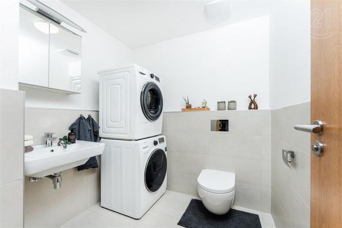 Prodej bytu 4+kk, Praha, Zvěřinova, 108 m2