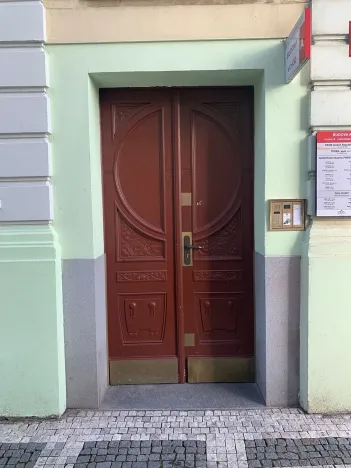 Pronájem ordinace, Praha - Vinohrady, Chrudimská, 325 m2