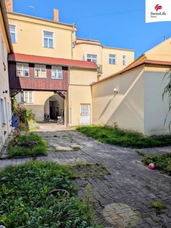 Prodej činžovního domu, Třeboň, Masarykovo nám., 1250 m2