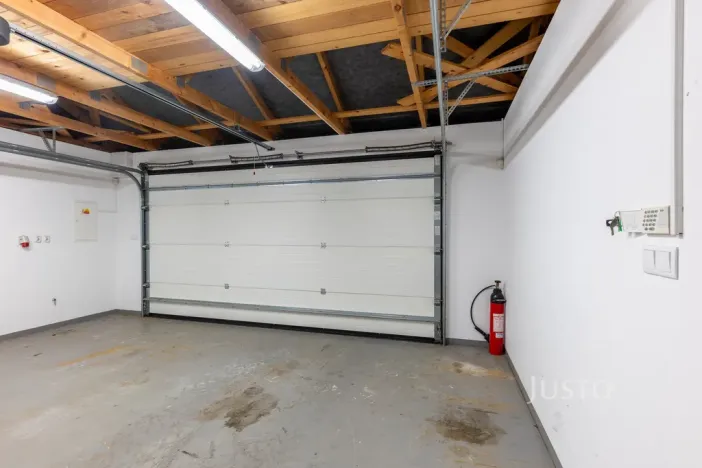 Prodej garáže, Těmice, 38 m2