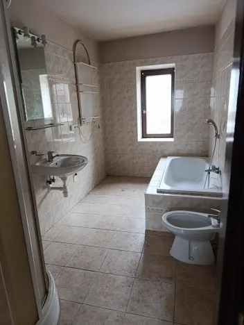 Prodej rodinného domu, Kožlany, 180 m2