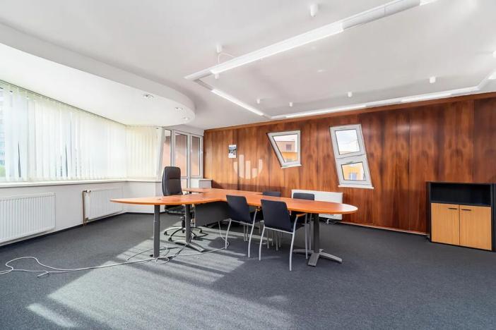 Pronájem kanceláře, Praha - Libeň, Podvinný mlýn, 1000 m2